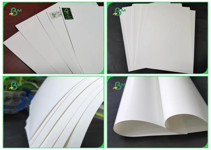 Le matériel lourd de papier en pierre imperméable est les feuilles blanches en pierre de la couleur 120GSM