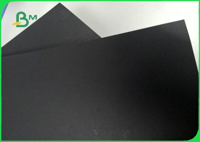 Réutilisez la pulpe 300 - carton dur de bon de la traction 400gsm noir de rigidité pour le calendrier de bureau