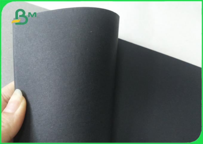 Le noir a coloré la matte de carte de couverture épaisse de carte du papier 250gsm