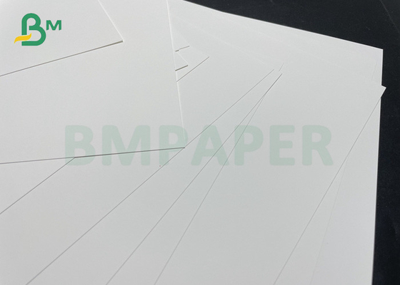 Papier synthétique durable imperméable de pp avec la production de matière plastique