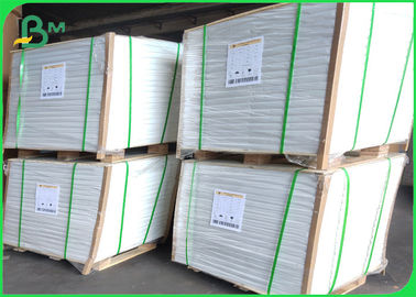 Le FSC a réutilisé Papier d'emballage supérieur blanc Linerboard pour les revêtements 140gsm 170gsm de carton