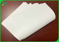 Papier excentré non-enduit de papier lisse blanc 787mm de 50gsm Woodfree en petit pain