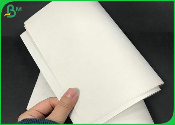 emballage/impression offset de Grey Color Newsprint Paper For de lumière de 45g 53g Rolls