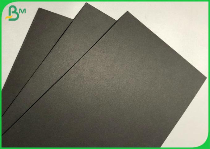 Noir de la rigidité 300g de carte pour le carton épais de livre peint à la main