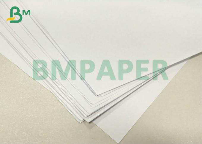 pâte à papier en bois non-enduite de papier 1000mm blanche de 50gsm 53gsm 890mm Woodfree