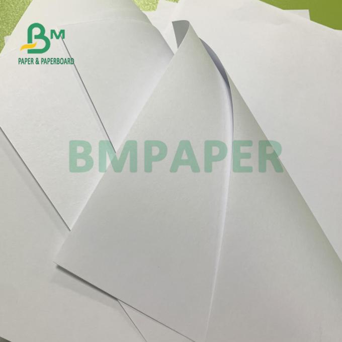 feuilles blanches de papier de l'impression offset 53gsm réutilisées pour réduire en pulpe 11