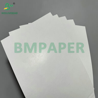 Papier de carte à jouer du noyau noir 310gsm 320gsm de rigidité élevée d'épaisseur pour des fabricants de jeu de société