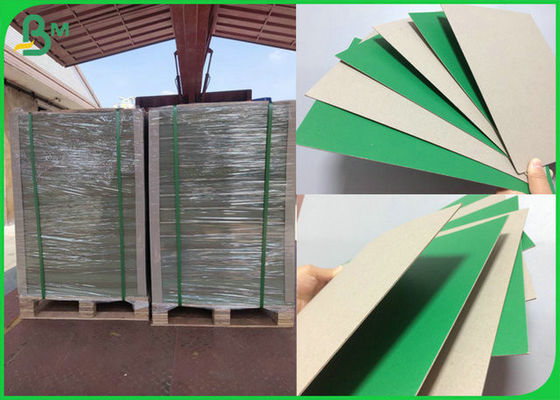 carton laqué vert stratifié par 1.6mm de 1.4mm pour classer la fabrication de cartons