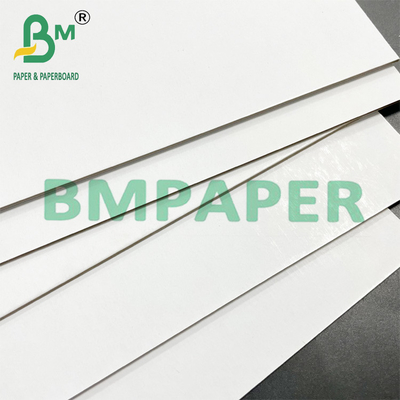 300g de carton-cadeau en carton laminé rigide avec support blanc
