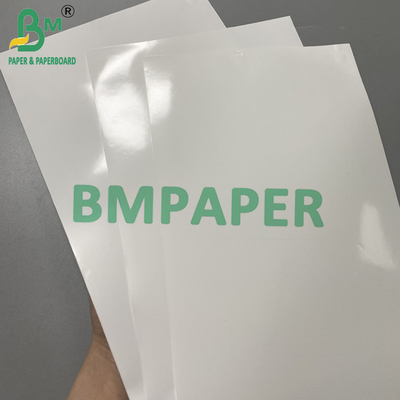 Papier synthétique thermique Jumbo Roll 1090mm*8000m Matériau de papier pour étiquettes résistant aux déchirures
