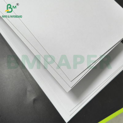 0.8 mm 1,0 mm en carton blanc recouvert à double face 850 x 600 mm