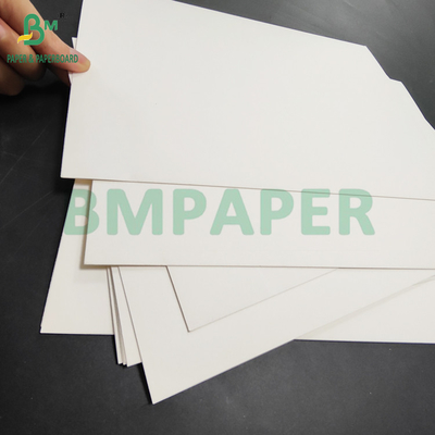 300 gm + 15 g de papier enduit en PE de qualité alimentaire pour les contenants de déjeuner 700 x 1000 mm