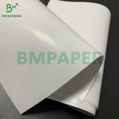 60# 80g 90g C1S revêtu d'un côté de papier d'art de surface brillante 28' x 24'
