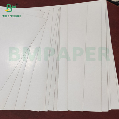 Un côté recouvert de papier blanc de haute résistance Kraftliner blanc 140g-220g