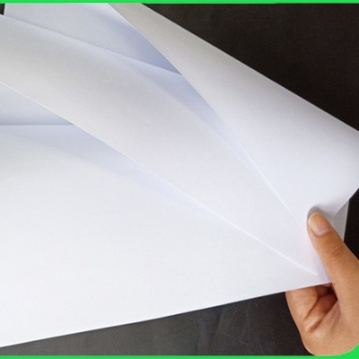 Épaisseur 60 gm - 120 gm Blancheur élevée104% Papier offset pour livres scolaires