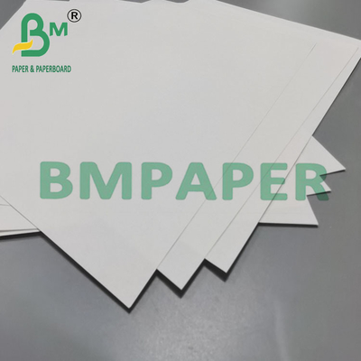 120 g Blancheur élevée Bonne résistance Ruloir de papier kraft blanc Largeur 889 mm