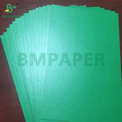 700 x 1000 mm 1,2 mm 1,5 mm Carton vert laqué Dos gris Carton solide