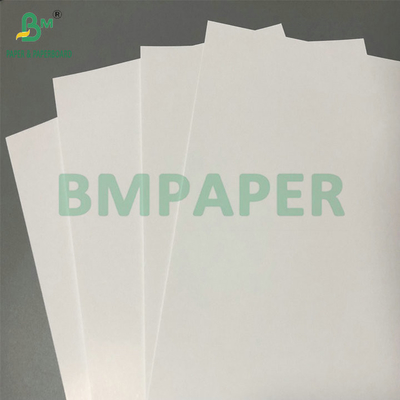 70 g de papier C1S recouvert d'un côté et très brillant pour étiquettes autoadhésives