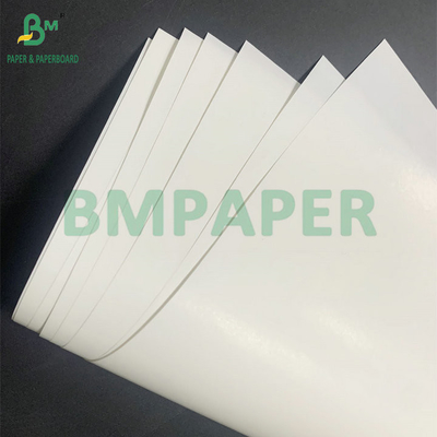 65 gm 70 gm Résistant à l'eau Résistance à l'humidité Papier brillant mono-couché Pour étiquette de bouteille de bière