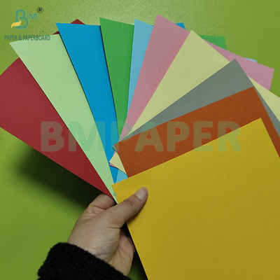 230gm 120gm Carton de papier à couleur pour la fabrication de produits d'art et d'artisanat