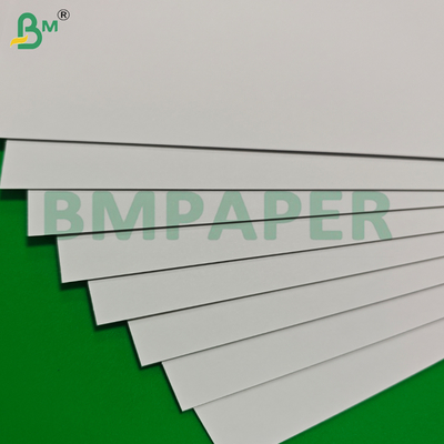 Feuilles de papier sans bois de haute blancheur et rigidité 350 g/m² et 400 g/m²