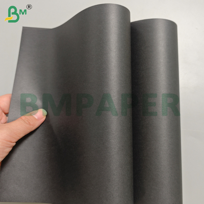 Rouleaux de papier kraft noir durable 80 g/m² pour la fabrication de sacs de courses