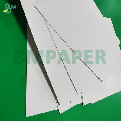 325 gm Carton à bulles blanc pour emballage électronique Blancheur élevée 22' x 34'