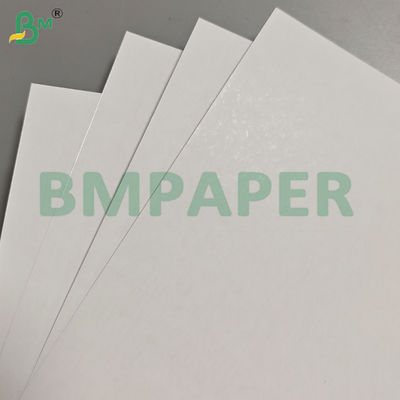 320gsm 330gsm C2S Feuilles de papier cartonné à âme noire pour cartes à jouer