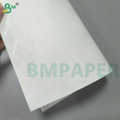 Feuille de papier blanc pour imprimantes à jet d'encre 8,5" x 11" revêtue d'un côté de couleur blanche