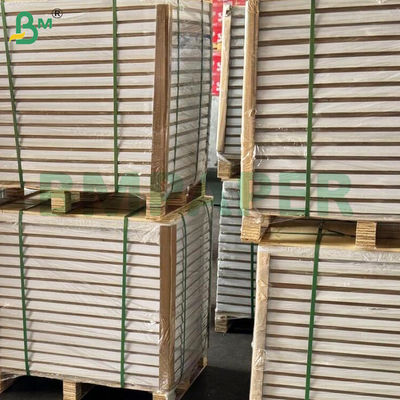 30 à 80 grammes de feuilles de papier résistantes aux graisses de qualité alimentaire