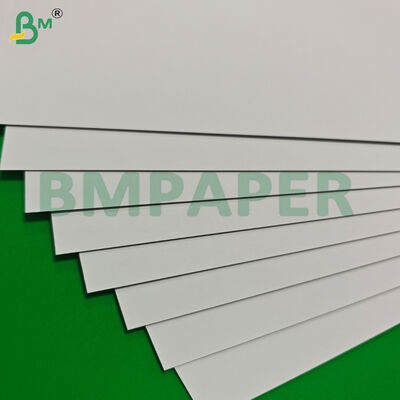 Feuilles de papier blanc sans bois 200gsm 150gsm pour impression offset