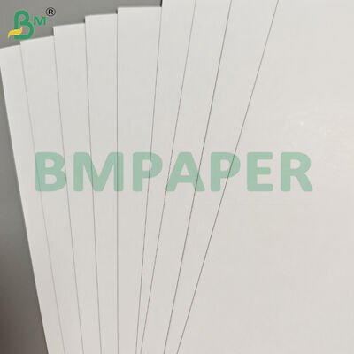 320 gm/330 gm C2S feuilles de papier à base noire brillante de cartes à jouer