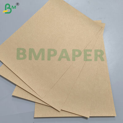 Papier kraft à côtes brunes vitré à la machine pour sacs et enveloppes