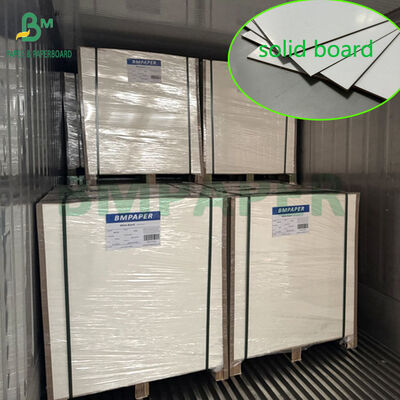 1.5mm 2mm 2.5mm 533 x 740mm Plaque d'affichage solide revêtue pour les marchés