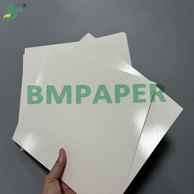 300 grammes + 15 PE papier de rue résistant à la graisse pour la fabrication de plats de nourriture plateau 594 x 841 mm