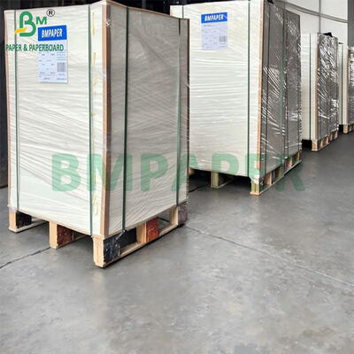 Carton TCG 71 x 95 cm, surface lisse, 310 g/m² 330 g/m², âme noire
