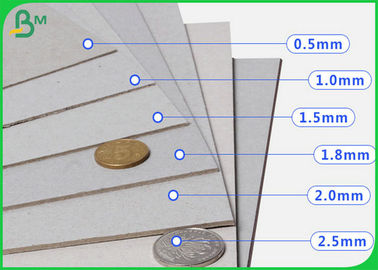 144*108 cm Haute dureté 1,5 mm 2 mm de carton gris pour faire une boîte cadeau
