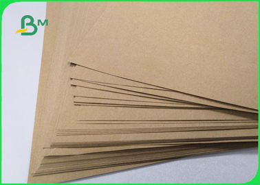 110 - 220gm Carte de carton de revêtement Kraft recyclé pour boîte d'emballage 65 * 86cm