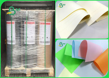 60 70 80gm Carte sans bois / Offset papier crème ou autre autre autre couleur en rouleau