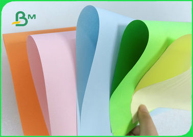 60 70 80gm Carte sans bois / Offset papier crème ou autre autre autre couleur en rouleau