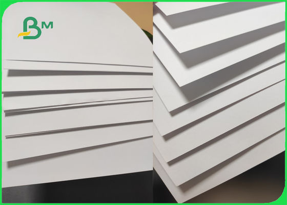 Feuille de papier sans bois blanche non recouverte de 140 gm