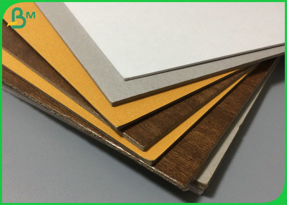 Feuille de carton de couleur haute rigidité de 2,0 mm et 2,5 mm pour la fabrication de matériaux de boîte