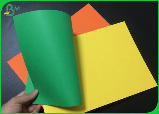150 gr 180 gr 200 gr Feuille de carton de couleur rose vert pour l'impression