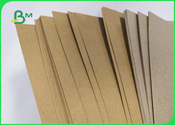 110 - 220gm Carte de carton de revêtement Kraft recyclé pour boîte d'emballage 65 * 86cm