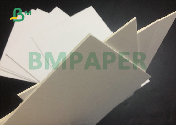 2MM 3MM ont réutilisé le tableau blanc stratifié bilatéral enduit pour la boîte de paquet dégradable