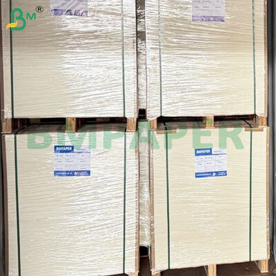Carton blanc résistant aux huiles pour boîtes alimentaires